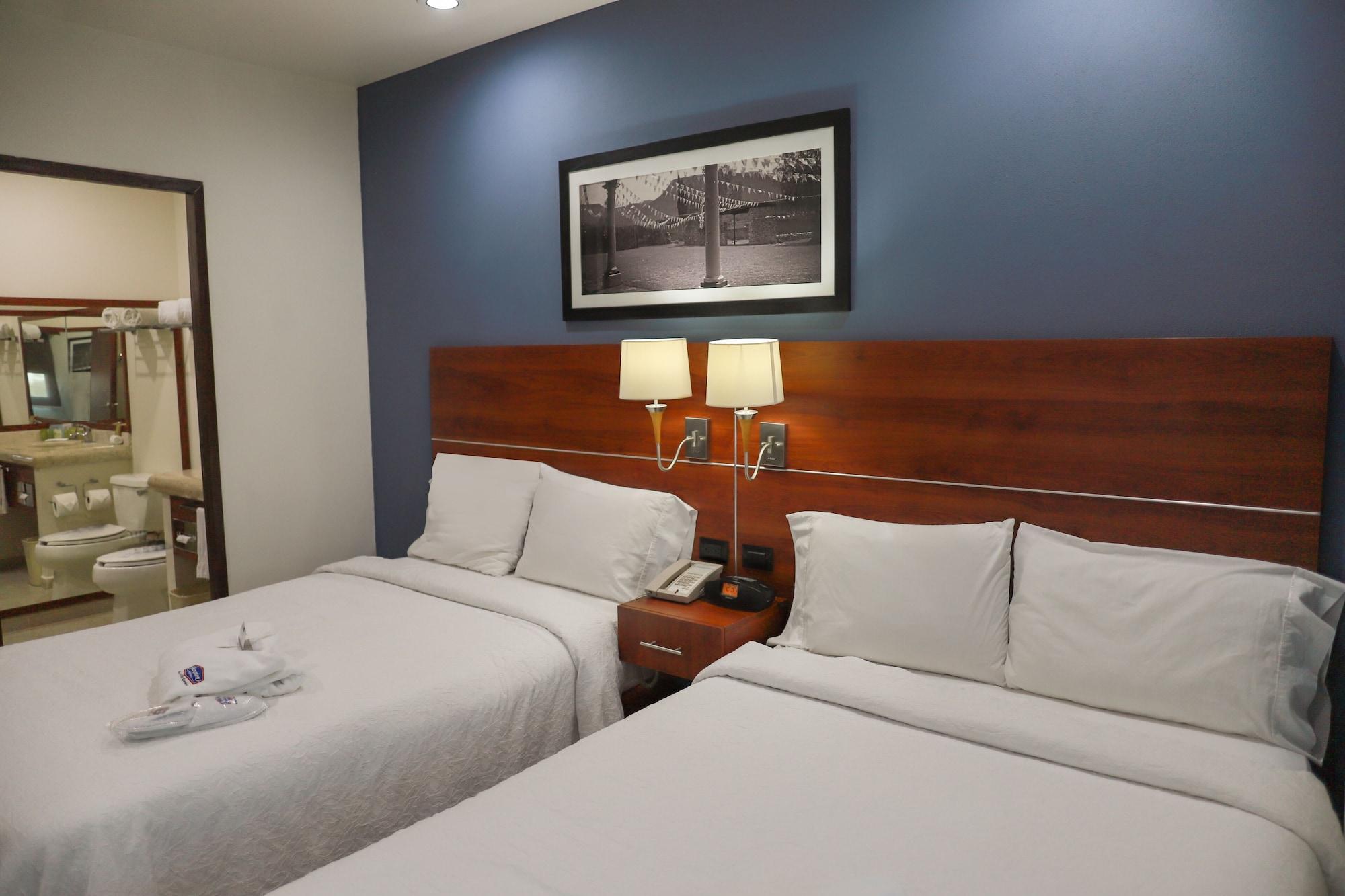 Hampton By Hilton San Juan Del Rio Hotel Eksteriør billede