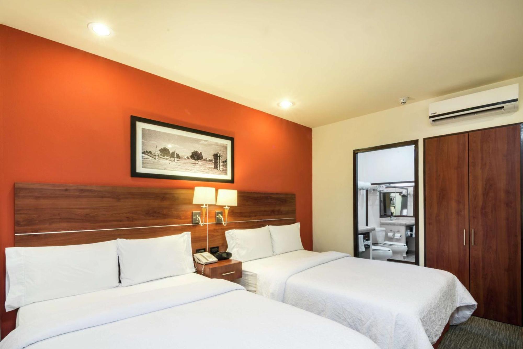 Hampton By Hilton San Juan Del Rio Hotel Eksteriør billede