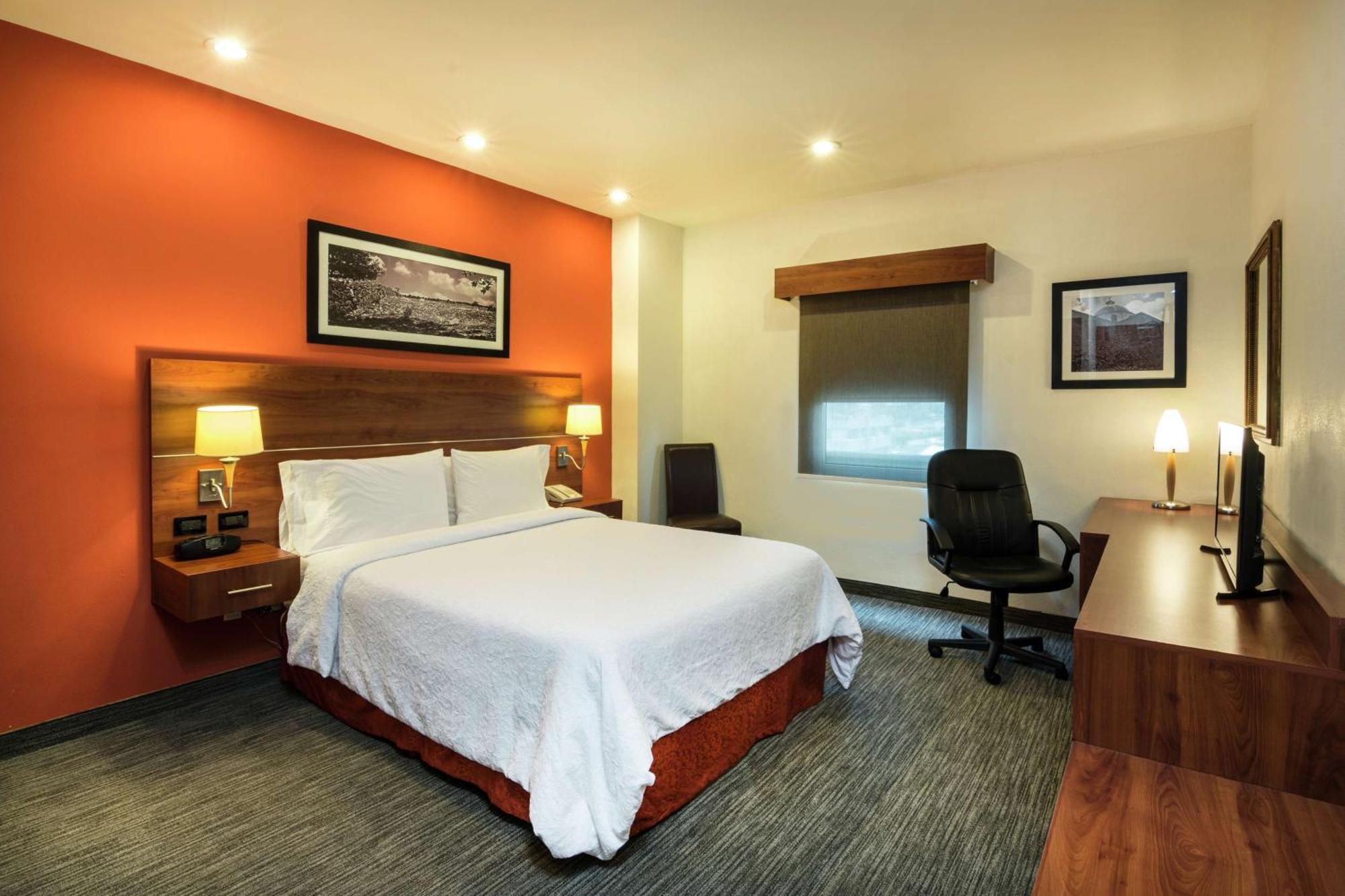 Hampton By Hilton San Juan Del Rio Hotel Eksteriør billede