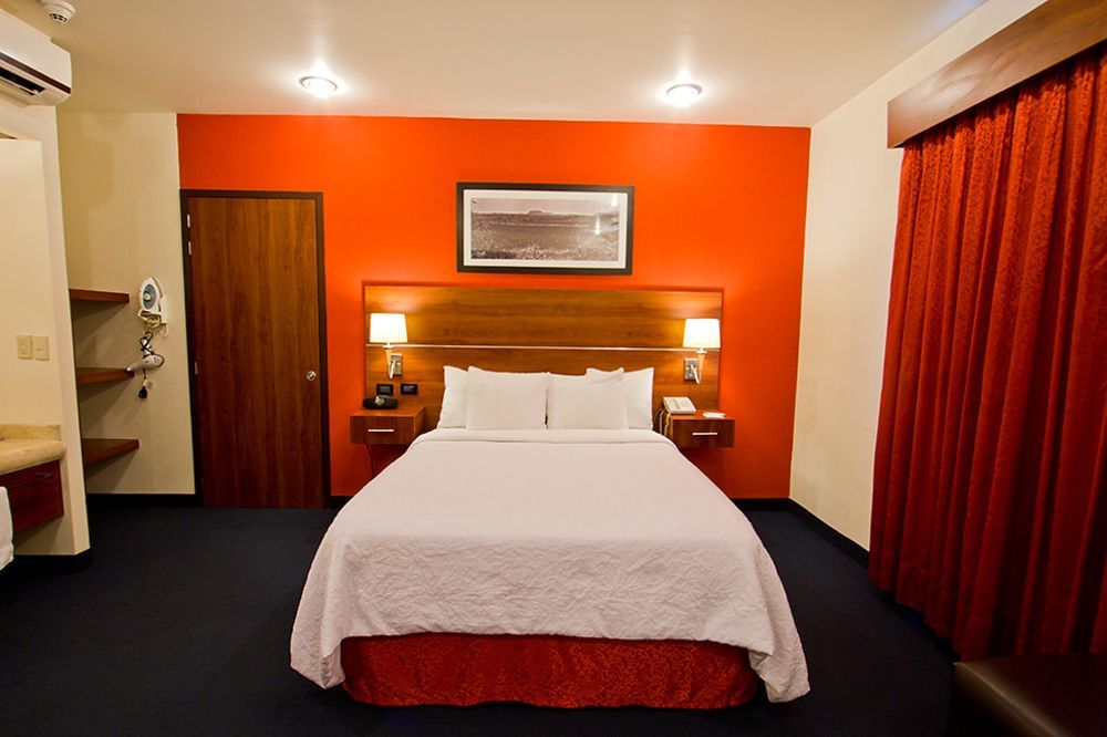 Hampton By Hilton San Juan Del Rio Hotel Eksteriør billede