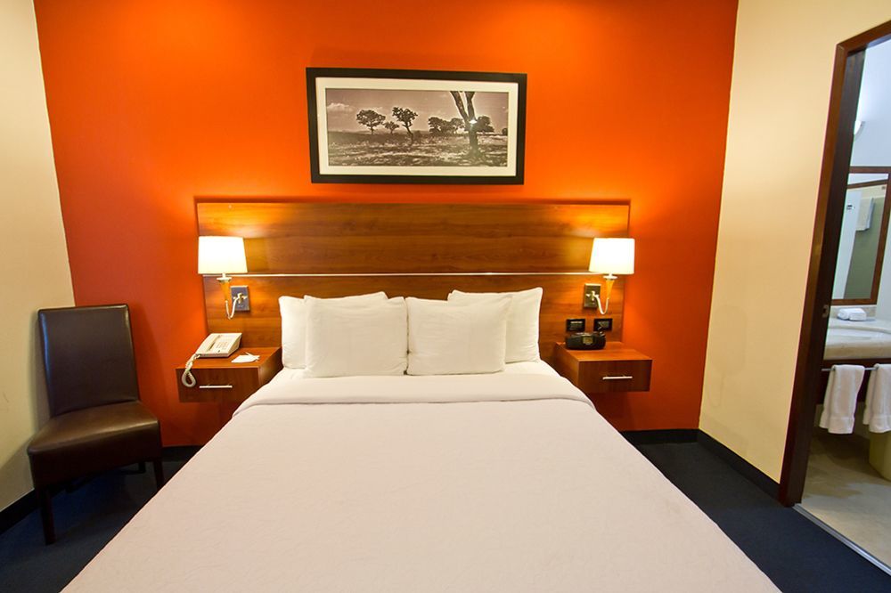 Hampton By Hilton San Juan Del Rio Hotel Eksteriør billede