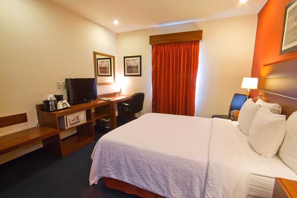 Hampton By Hilton San Juan Del Rio Hotel Eksteriør billede