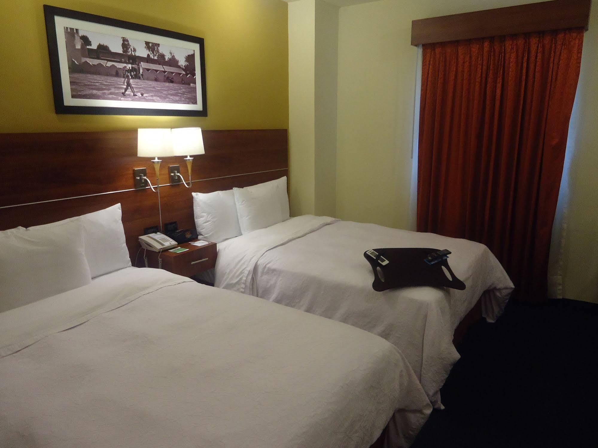 Hampton By Hilton San Juan Del Rio Hotel Eksteriør billede