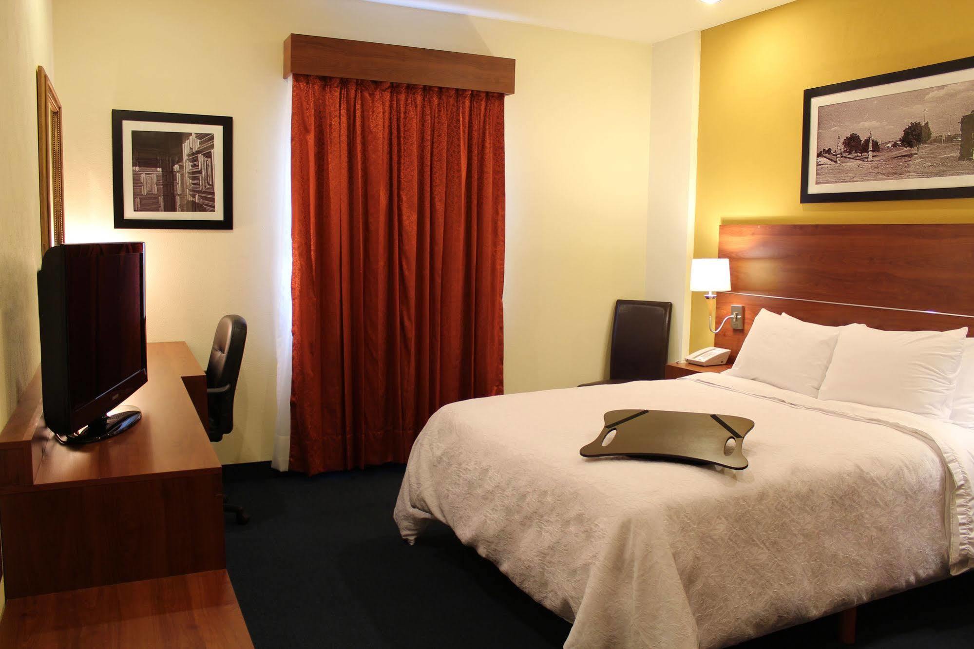 Hampton By Hilton San Juan Del Rio Hotel Eksteriør billede