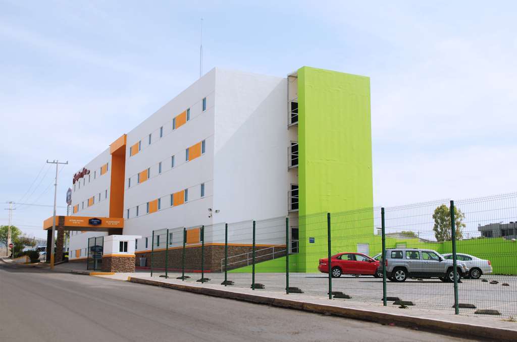 Hampton By Hilton San Juan Del Rio Hotel Eksteriør billede
